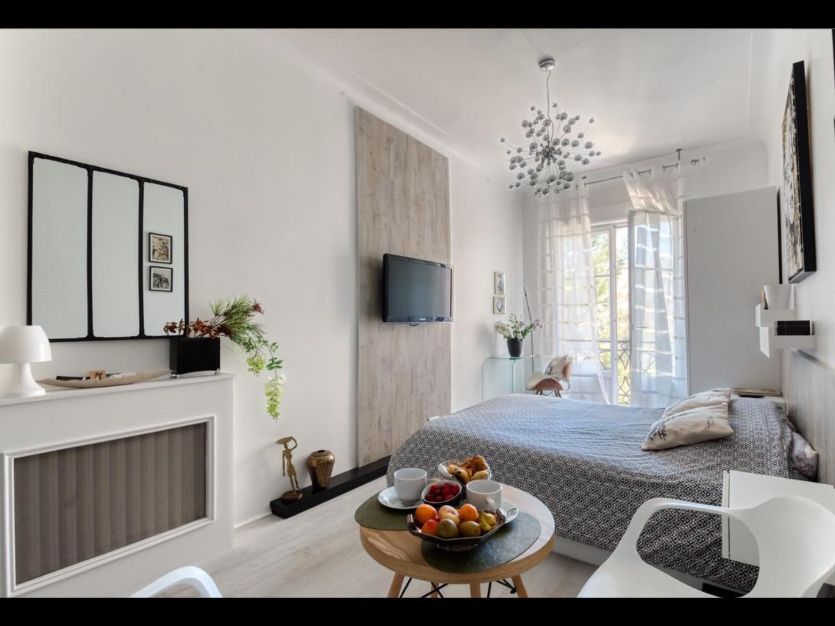 La Croisette - Superbe Studio Au Mythique Palais Miramar คานส์ ภายนอก รูปภาพ